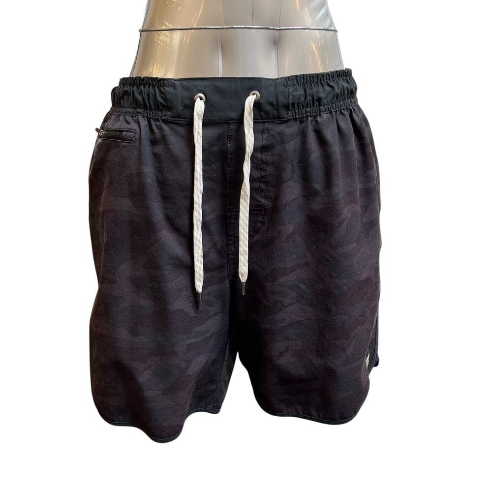 Vuori Women’s Black Camo Stretch Athletic Drawstring Shorts Size L